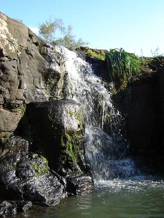 CACHOEIRA DA ENCRUZILHADA EM MAAMBAR-RS-FOTO:MACAMBARA.RS. - MAAMBAR - RS