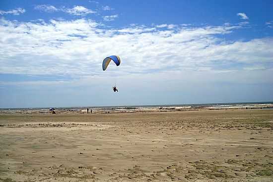 MAGISTRIO-RS-PARAGLIDER NA ORLA-FOTO:MARCELO LUIS - MAGISTRIO - RS