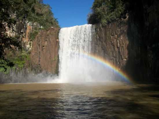 CASCATA VITRIA, POR JLIO CSAR E HELENIRA - MARAT - RS