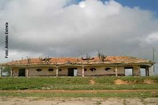 ANTIGA ESTAO FERROVIRIA DE LAMARO-BA-FOTO:CARLOS MIRANDA LIMA FILHO - LAMARO - BA