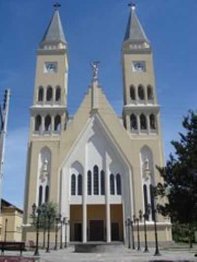 CATEDRAL-FOTO:ROBERTO MARTIO  - MONTE BELO DO SUL - RS