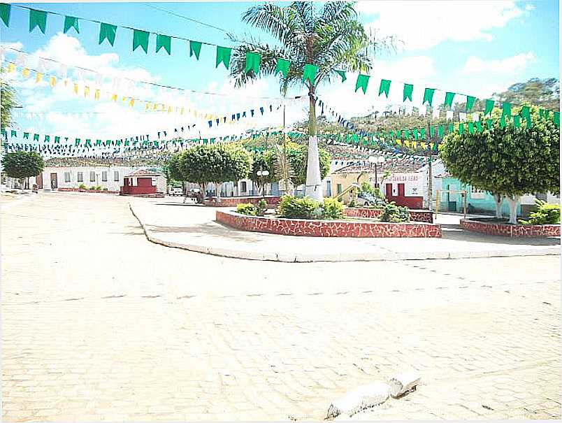 LARGO-BA-PRAA CENTRAL DO DISTRITO-FOTO:LARGODEPIRITIBA.BLOGSPOT. - LARGO - BA