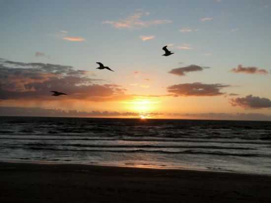 NASCER DO SOL - PRAIA NOVA, POR KROLIN CARDOSO - MOSTARDAS - RS