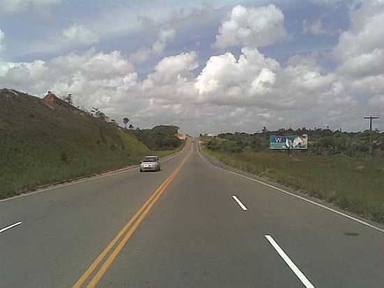 RODOVIA EM LAURO DE FREITAS-FOTO:JOSE LUIZ MATIAS - LAURO DE FREITAS - BA