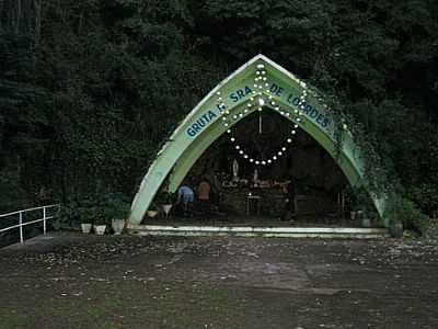GRUTA NS DE LOURDES POR VALTER PERUZZO - NOVA ARA - RS