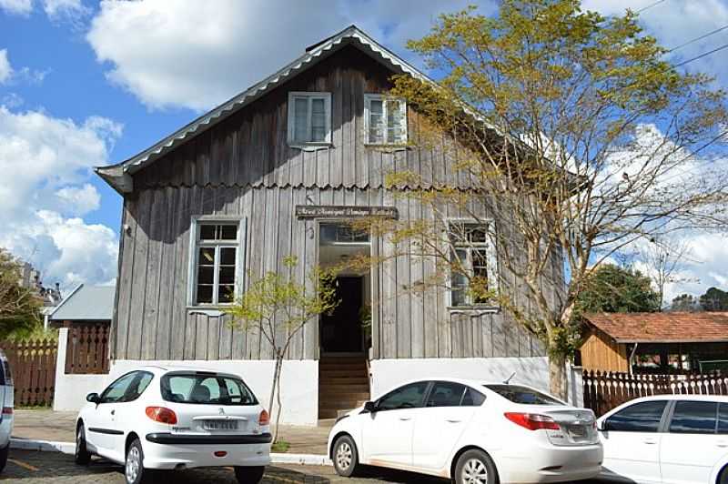 NOVA PRATA-RS-MUSEU MUNICIPAL DOMINGOS BATTISTEL-FOTO:WWW.NOVAPRATARS.COM.BR - NOVA PRATA - RS