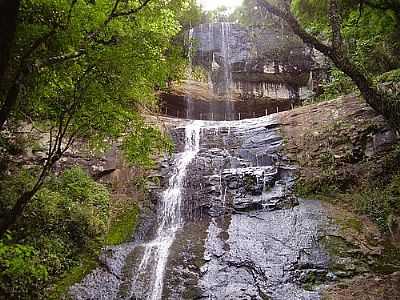 CASCATA DA GRUTA FIORESE FOTO ODAIR PARAVISI - NOVA ROMA DO SUL - RS