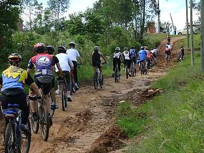 CICLISTAS-FOTO:ARCHIMEDES (MEDI) - NOVA SANTA RITA - RS