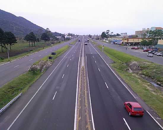 RODOVIA BR-101 EM OSRIO-RS-FOTO:ARCHIMEDES - OSRIO - RS