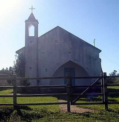 IGREJA-FOTO:LUS FERNANDO LONGAR  - PACHECA - RS