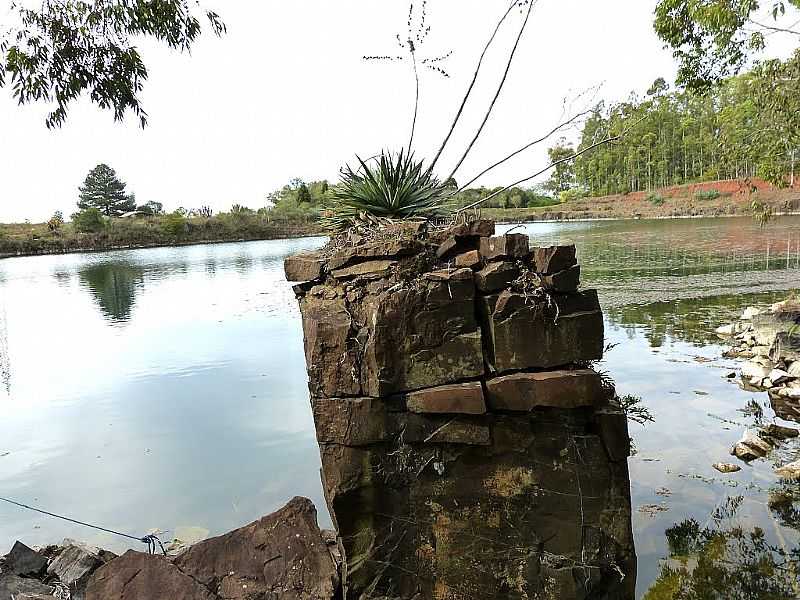 RINCO GAIA, PANTANO GRANDE, RS 
POR ROQUE OLIVEIRA  - PNTANO GRANDE - RS