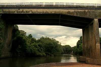 PONTE-FOTO:LAERCIO LEITZKE  - PASSO DAS PEDRAS - RS