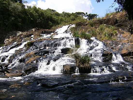 CASCATA NO ECO-PARQUE TAQUARI EM PASSO FUNDO-FOTO:ELIZER JOSE DA SILV - PASSO FUNDO - RS