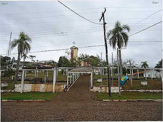 PRAA E IGREJA DE PAULO BENTO-RS-FOTO:GRIGOLO - PAULO BENTO - RS