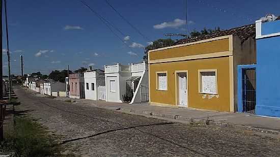 PEDRO OSRIO-RS-CASARIO NUMA RUA PACATA-FOTO:UBIRAJARA BUDDIN CRUZ - PEDRO OSRIO - RS