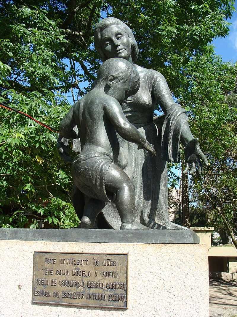 PELOTAS-RS-MONUMENTO S MES DE ANTNIO CARINGI-FOTO:HENRIQUE DE BORBA - PELOTAS - RS