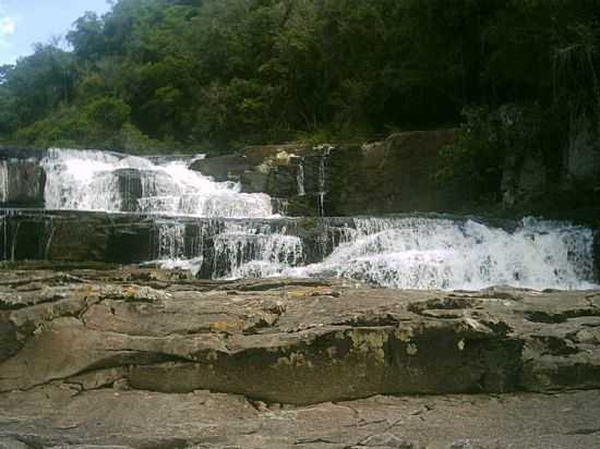 CASCATA DA FERREIRA, POR MARIA CRISTINA FACHIN LIBERALESSO - PINHAL GRANDE - RS