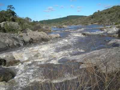 RIO PIRARINI CACHOEIRAS, POR LUCIANO ORTIZ - PIRATINI - RS