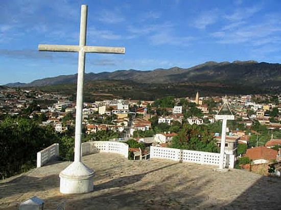 CRUZEIRO DA CAPELA DO SENHOR DO BONFIM EM MACABAS-BA-FOTO:HELIVELTO LIMA - MACABAS - BA