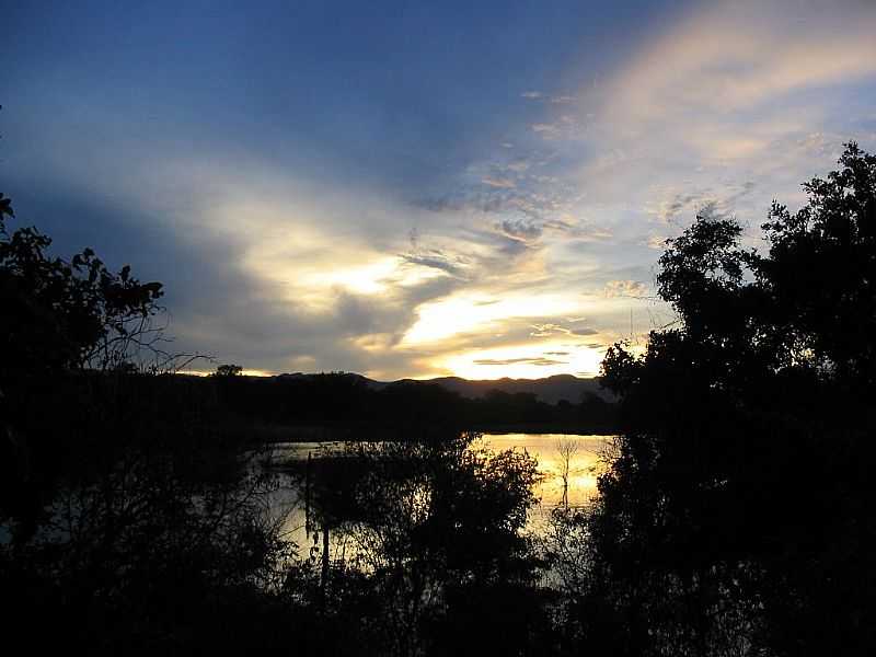 MACABAS-BA-BARRAGEM DO P DO MORRO-FOTO:HELIVELTO LIMA - MACABAS - BA