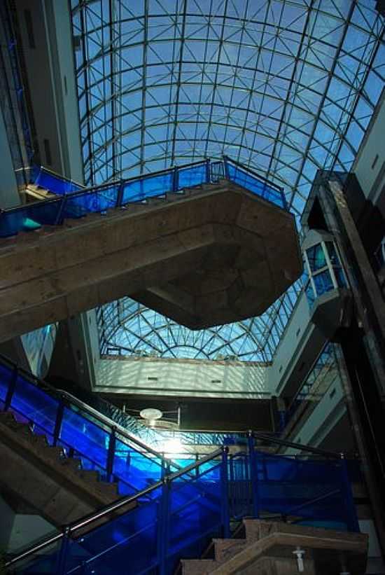 INTERIOR DO AEROPORTO INTERNACIONAL SALGADO FILHO EM PORTO ALEGRE-RS-FOTO:ANELISE KUNRATH - PORTO ALEGRE - RS