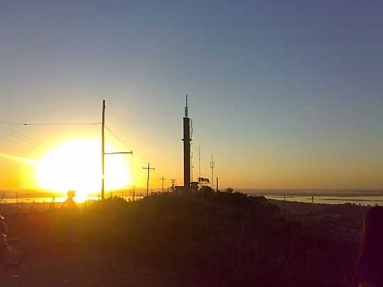 MORRO DA POLCIA EM PORTO ALEGRE-RS-FOTO:RAFA LOURENCO - PORTO ALEGRE - RS