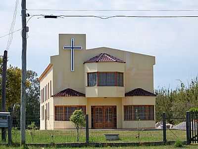 TEMPLO-FOTO:ROQUE OLIVEIRA  - POVO NOVO - RS