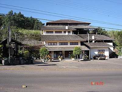 CACHAARIA ARTESANAL-FOTO:REVERENDO_POA  - PRESIDENTE LUCENA - RS