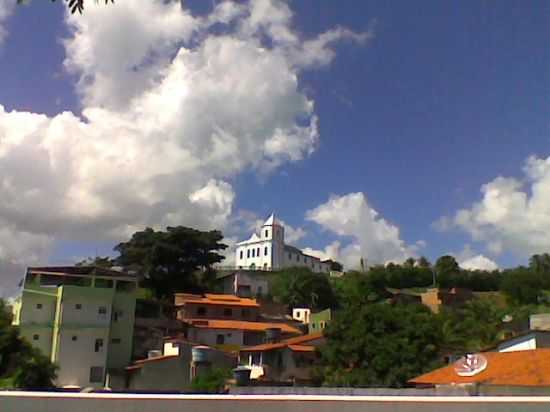 VISTA DA CIDADE COM A IGREJA MATRIZ AO ALTO, POR JURACI GOMES DE ALMEIDA ( BAIANNO) - MADRE DE DEUS - BA