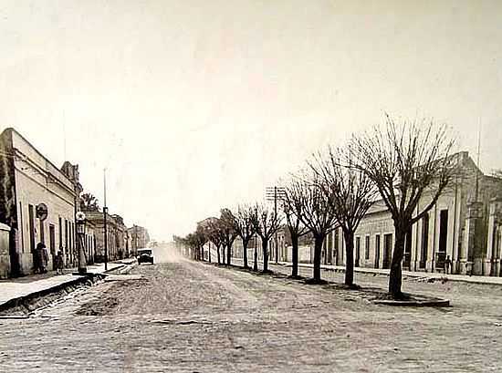 QUARA-RS-FOTOS HISTRICAS:RUA BUARQUE DE MACEDO,ATUAL 7 DE SETEMBRO-1951 - QUARA - RS