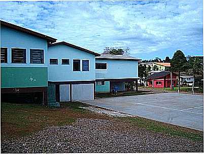 ESCOLA ESTADUAL-FOTO:DAUBI  - QUATRO IRMOS - RS