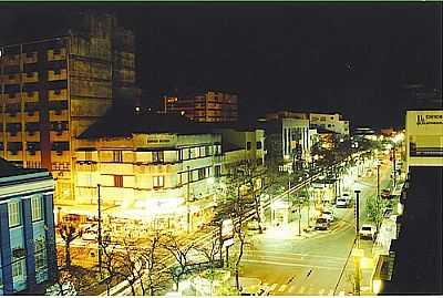 CENTRO DA CIDADE  NOITE-GILSON MARTINEZ - RESTINGA SECA - RS