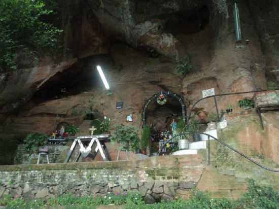 GRUTA DE NOSSA SENHORA DA CONCEIO, POR ADRIANO LUIS SCHUH - RIOZINHO - RS