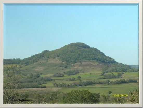 CERRO DO INHACURUTUM, O PICO ISOLADO MAIS ALTO DO MUNICPIO DE ROQUE GONZALES - ROQUE GONZALES - RS