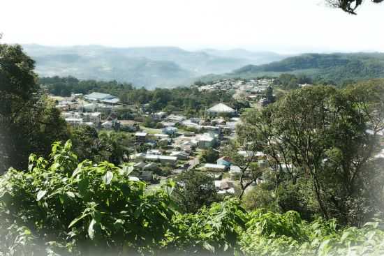 CIDADE SALVADOR DO SUL VISTA DAS CABANAS DOS PADRES JESUITAS, POR ODILON - SALVADOR DO SUL - RS