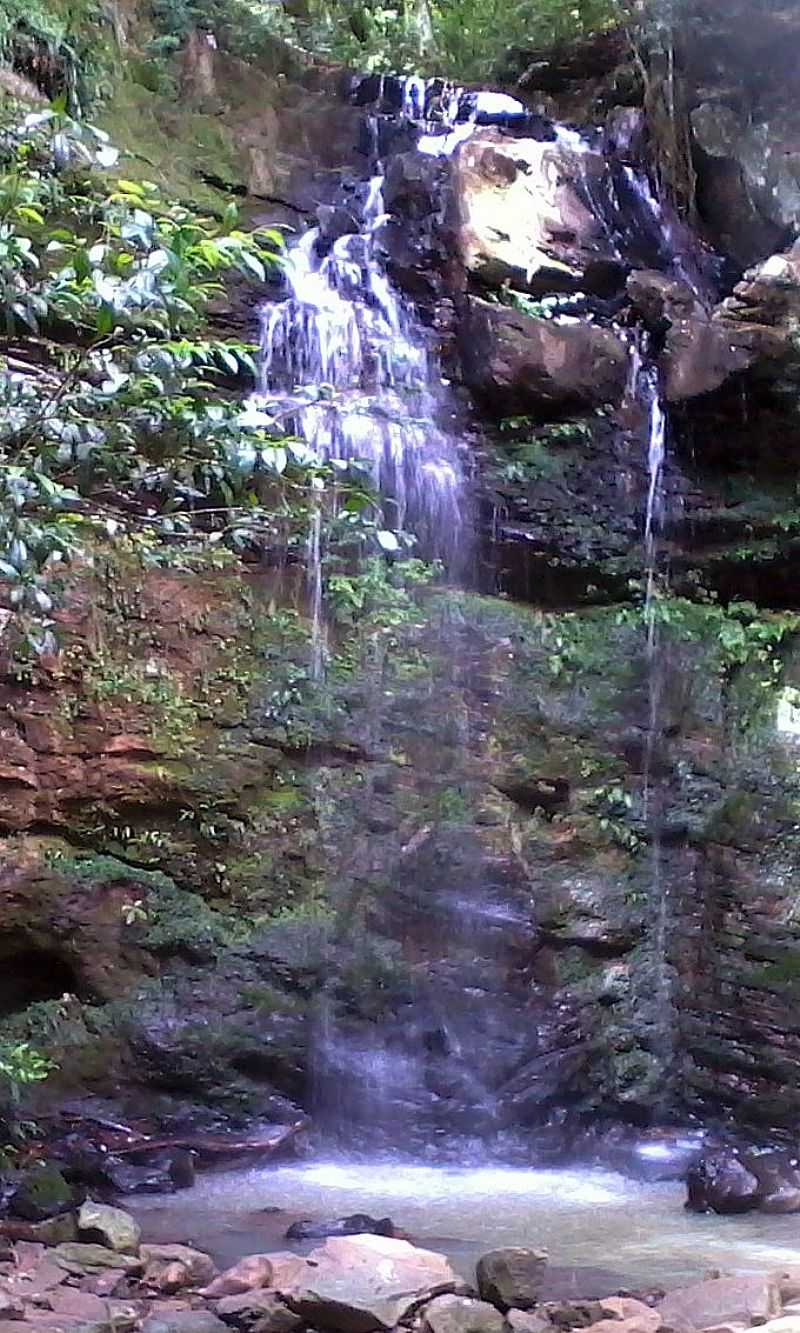 SANTA CRUZ DO SUL-RS-CACHOEIRA NO PARQUE DA GRUTA-FOTO:WWW.GUASCATUR.COM  - SANTA CRUZ DO SUL - RS