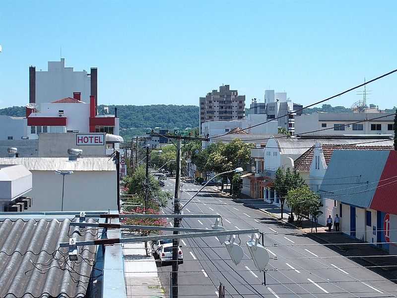 SANTA CRUZ DO SUL-RS-RUA VENNCIO AIRES-FOTO:RUI BARBOSA JOS DUARTE - SANTA CRUZ DO SUL - RS