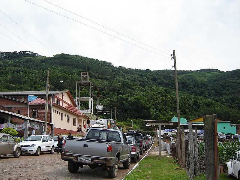 SANTA MARIA DO HERVAL-RS-CENTRO DO DISTRITO DE MORRO DOS BUGRES-FOTO:MEMORIAL DO TEMPO - SANTA MARIA DO HERVAL - RS