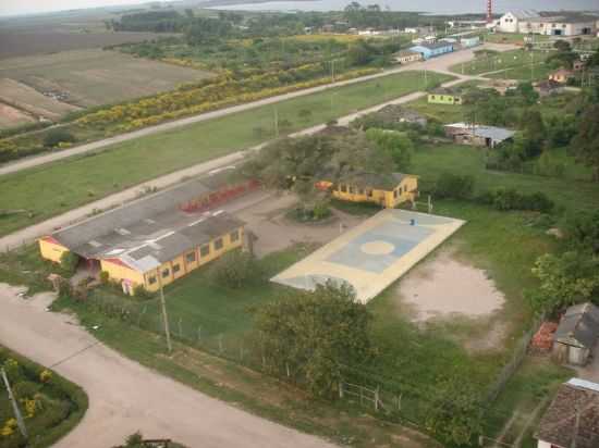 ESCOLA LAURO SILVA AZAMBUJA, POR ROSANE BLASKOWSKI TAVARES - SANTA RITA DO SUL - RS