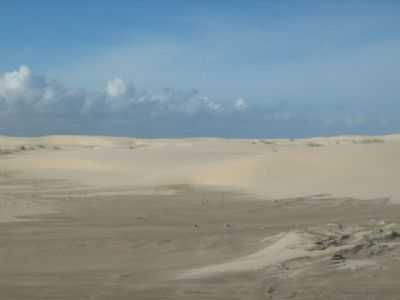 DUNAS NO HERMENEGILDO, POR NAZA DE AVILA - SANTA VITRIA DO PALMAR - RS