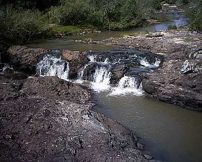CORREDEIRAS NA SERRA DAS ENCANTADAS - FOTO
UBIRAJARA CRUZ - SANTANA DA BOA VISTA - RS