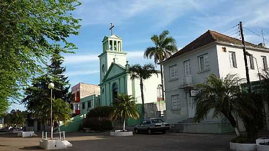 IGREJA MATRIZ DE SANTANA EM SANTANA DA BOA VISTA-RS-FOTO:UBIRAJARA BUDDIN CRUZ - SANTANA DA BOA VISTA - RS