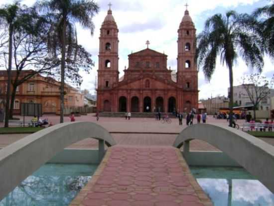 CATEDRAL ANGELOPOLITANA, POR CLARICE MENDES GUIA DE TURISMO - SANTO NGELO - RS