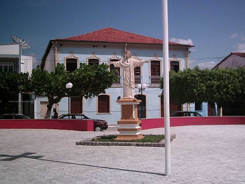 MARAGOGIPE-BA-CASA PAROQUIAL E PRAA-FOTO:ZEVALDO LUIZ RODRIGUES - MARAGOJIPE - BA