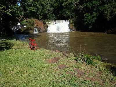 CASCATA-FOTO: ZEBETHOMAS - SO VALRIO DO SUL - RS