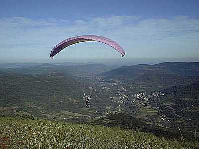 MORRO DO DIABOO-FOTO:VICENTE PELLIN - SO VENDELINO - RS