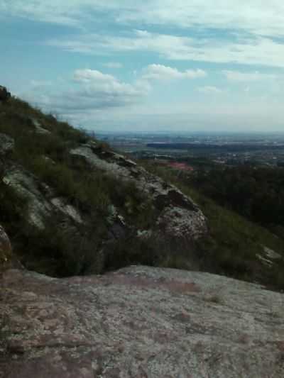 MORRO DO CHAPU, POR CARLOS EDUARDO RAMOS - SAPUCAIA DO SUL - RS