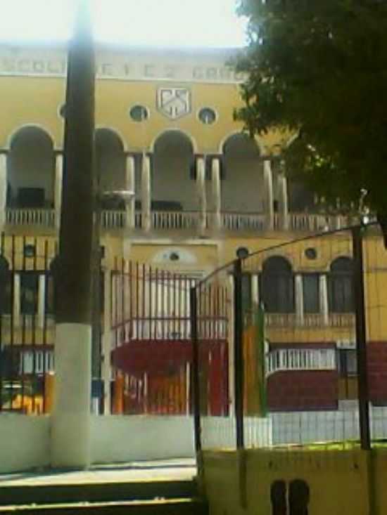 COLEGIO SARANDI, POR MARIA DE FATIMA SALINO MOURA - SARANDI - RS