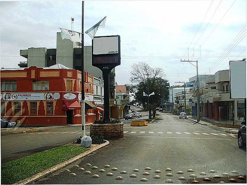 SEBERI-RS-AVENIDA 5-FOTO:FELIPE STEFANIACK - SEBERI - RS