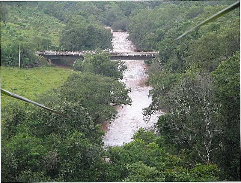 SEBERI-RS-PONTE SOBRE O RIO FORTALEZA-FOTO:FELIPE STEFANIACK - SEBERI - RS